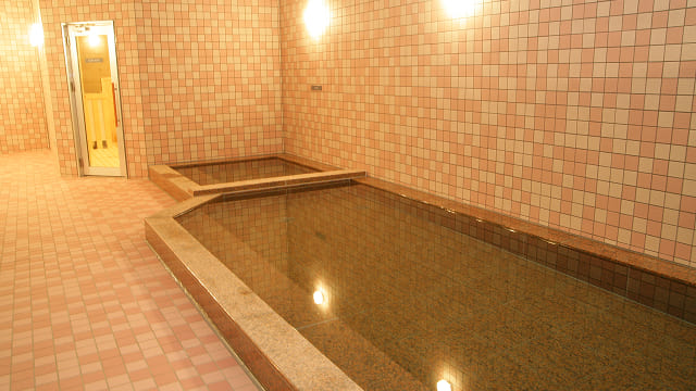 炭酸風呂の浴槽の写真